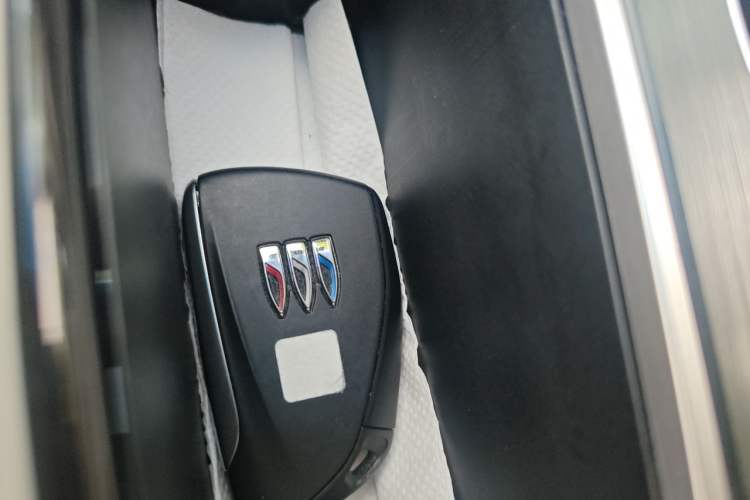 Used Buick GL8 New Energy 2024 Lu Zun Deluxe Edition 7-Seater Vehicle Key