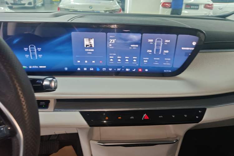 Used Buick GL8 New Energy 2024 Lu Zun Smart Edition 7-Seater Audio And AC Panel
