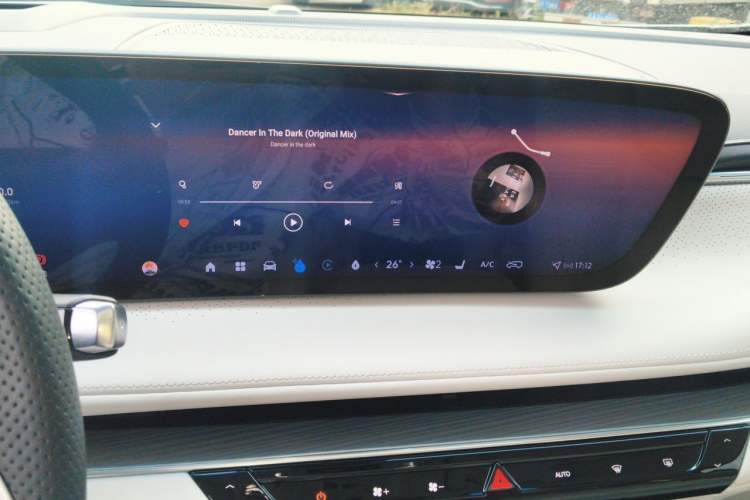 Used Buick GL8 New Energy 2024 Lu Zun Deluxe Edition 7-Seater Audio And AC Panel