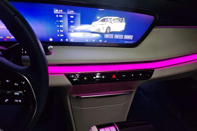 Used Buick GL8 New Energy 2024 Lu Zun Luxury Edition 6-Seater Audio And AC Panel