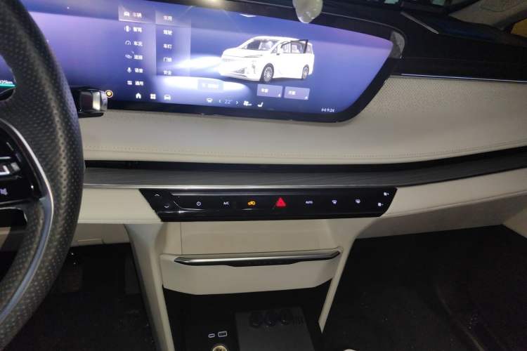 Used Buick GL8 New Energy 2024 Lu Zun Smart Edition 7-Seater Audio And AC Panel