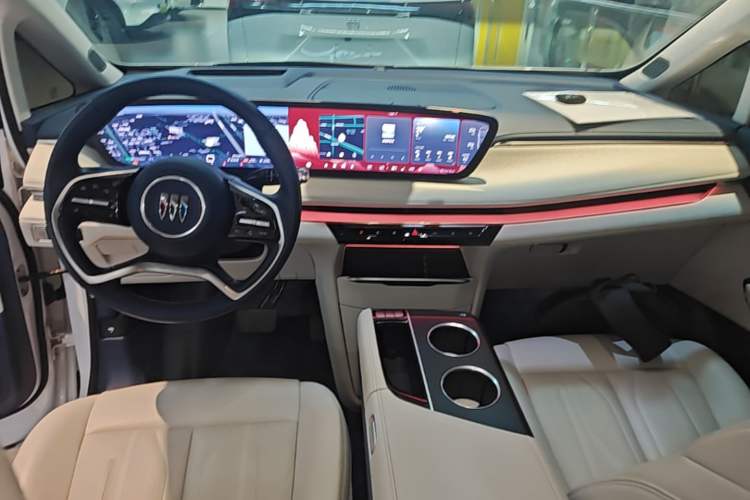 Used Buick GL8 New Energy 2024 Lu Zun Luxury Edition 6-Seater Center Console