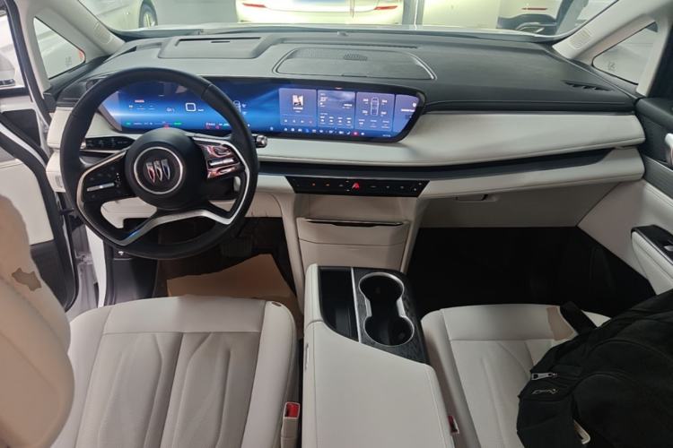 Used Buick GL8 New Energy 2024 Lu Zun Smart Edition 7-Seater Center Console