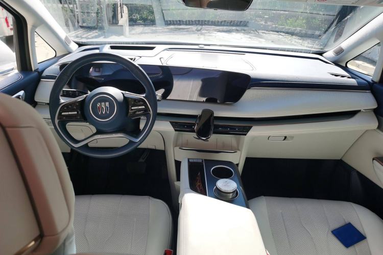 Used Buick GL8 New Energy 2024 Lu Zun Luxury Edition 7-Seater Center Console