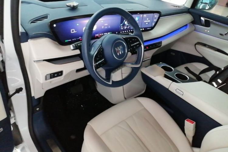 Used Buick GL8 New Energy 2024 Lu Zun Luxury Edition 7-Seater Center Console