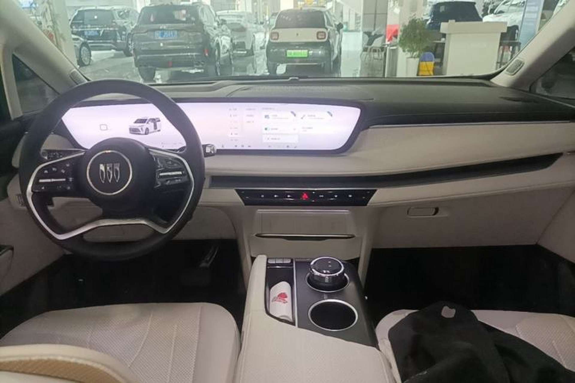 Used Buick GL8 New Energy 2024 Lu Zun Deluxe Edition 7-Seater Center Console