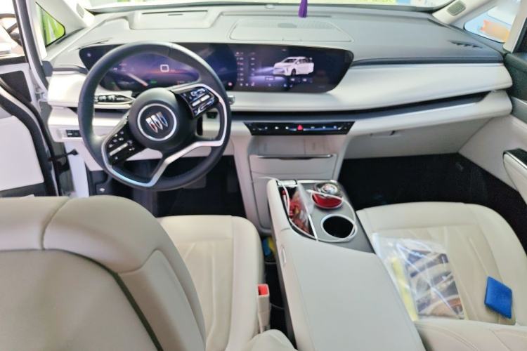 Used Buick GL8 New Energy 2024 Lu Zun Deluxe Edition 7-Seater Center Console