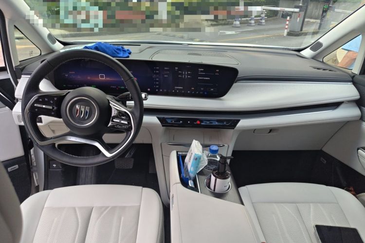 Used Buick GL8 New Energy 2024 Lu Zun Deluxe Edition 7-Seater Center Console