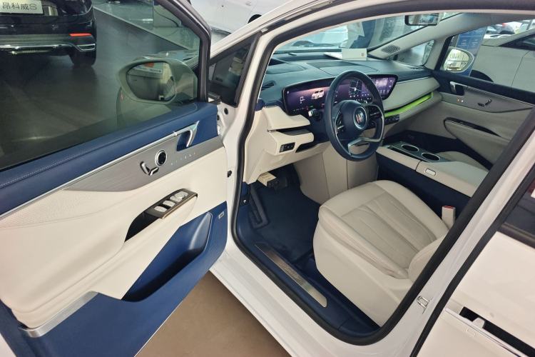 Used Buick GL8 New Energy 2024 Lu Zun Luxury Edition 7-Seater Driver Seat