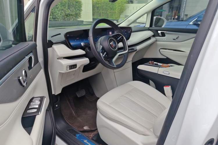 Used Buick GL8 New Energy 2024 Lu Zun Smart Edition 7-Seater Driver Seat