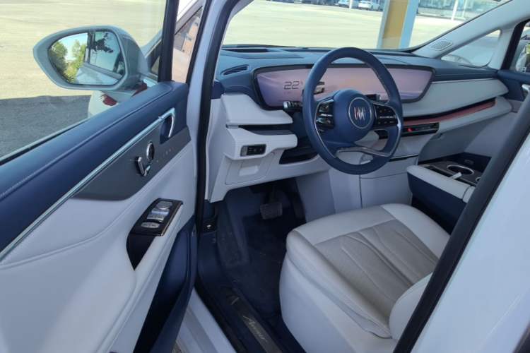 Used Buick GL8 New Energy 2024 Lu Zun Luxury Edition 7-Seater Driver Seat