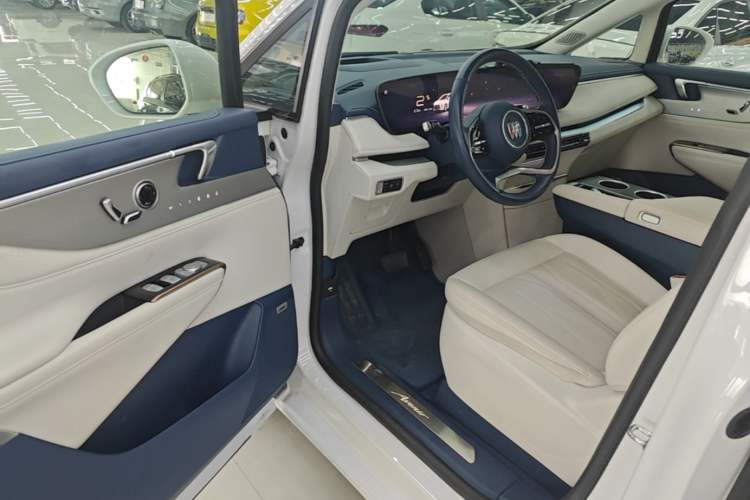 Used Buick GL8 New Energy 2024 Lu Zun Luxury Edition 7-Seater Driver Seat