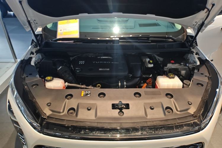 Used Buick GL8 New Energy 2024 Lu Zun Luxury Edition 6-Seater Engine Bay