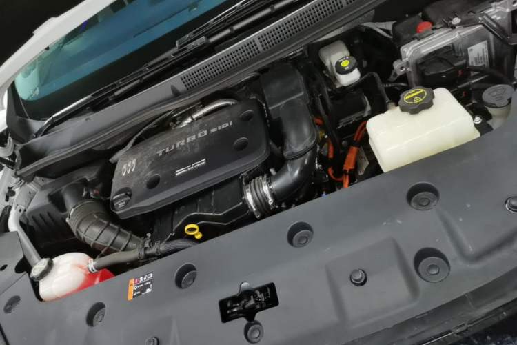 Used Buick GL8 New Energy 2024 Lu Zun Luxury Edition 7-Seater Engine Bay
