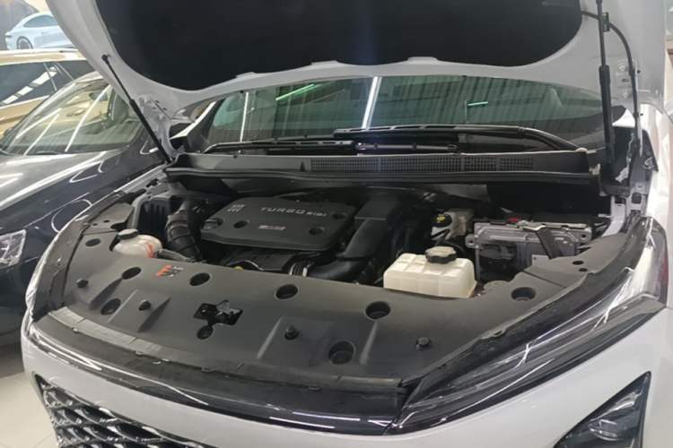Used Buick GL8 New Energy 2024 Lu Zun Luxury Edition 7-Seater Engine Bay