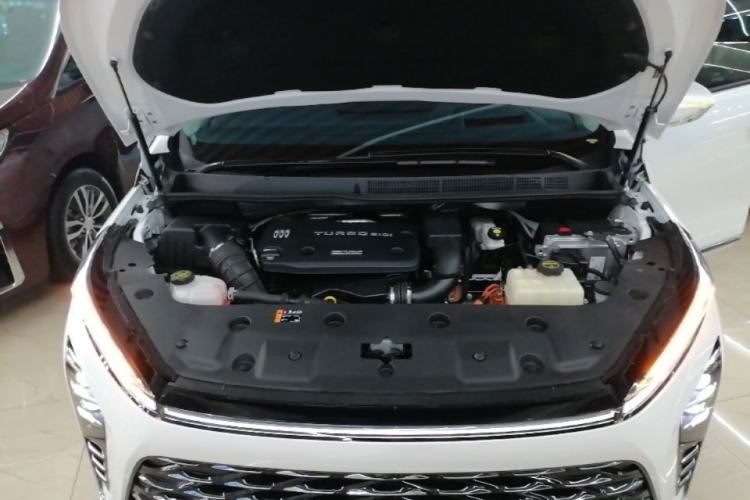 Used Buick GL8 New Energy 2024 Lu Zun Luxury Edition 7-Seater Engine Bay