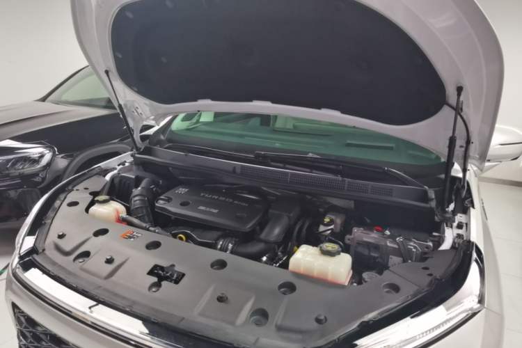 Used Buick GL8 New Energy 2024 Lu Zun Luxury Edition 7-Seater Engine Bay