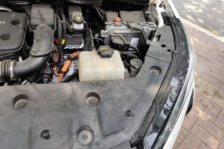 Used Buick GL8 New Energy 2024 Lu Zun Deluxe Edition 7-Seater Engine Bay Left