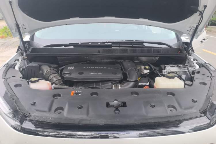 Used Buick GL8 New Energy 2024 Lu Zun Deluxe Edition 7-Seater Engine Bay