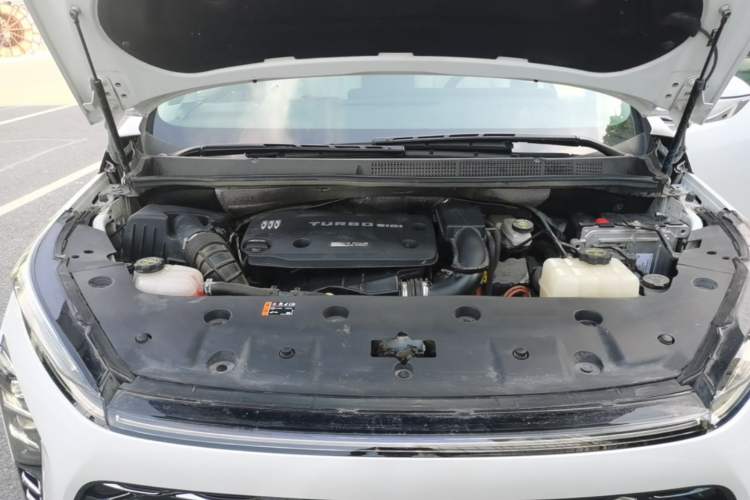 Used Buick GL8 New Energy 2024 Lu Zun Deluxe Edition 7-Seater Engine Bay