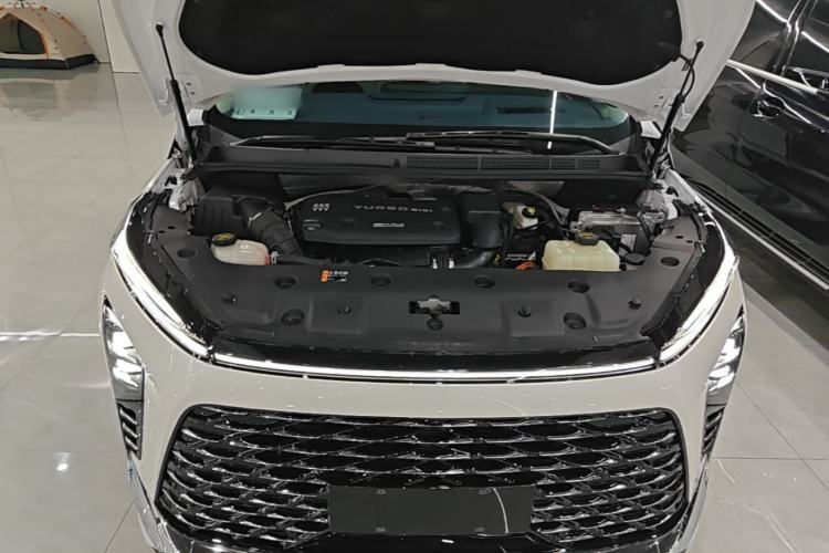 Used Buick GL8 New Energy 2024 Lu Zun Luxury Edition 7-Seater Engine Bay