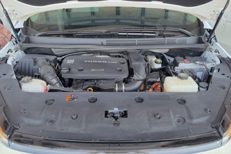 Used Buick GL8 New Energy 2024 Lu Zun Luxury Edition 7-Seater Engine Bay