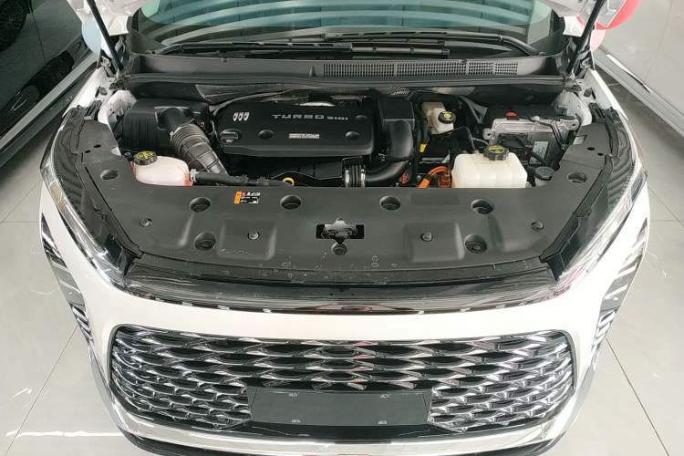 Used Buick GL8 New Energy 2024 Lu Zun Luxury Edition 7-Seater Engine Bay