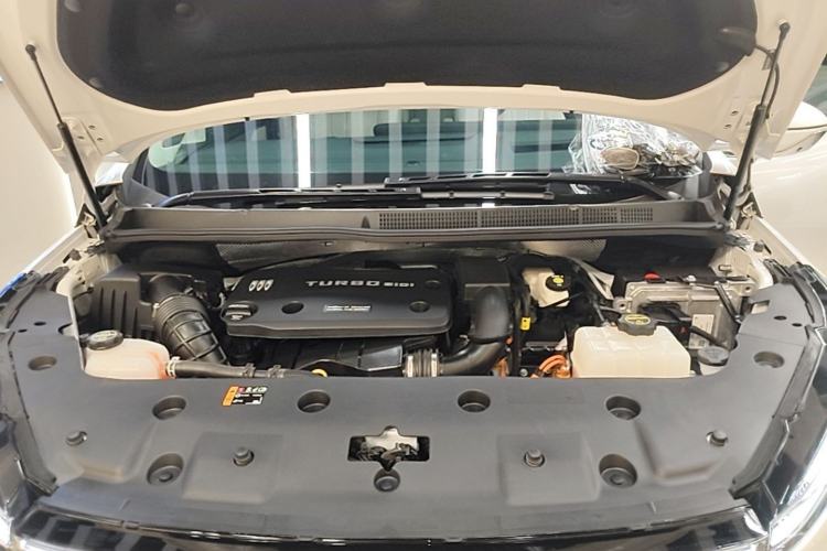 Used Buick GL8 New Energy 2024 Lu Zun Luxury Edition 7-Seater Engine Bay