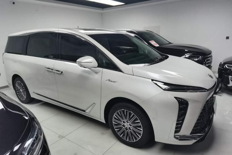 Used Buick GL8 New Energy 2024 Lu Zun Luxury Edition 7-Seater Exterior 1