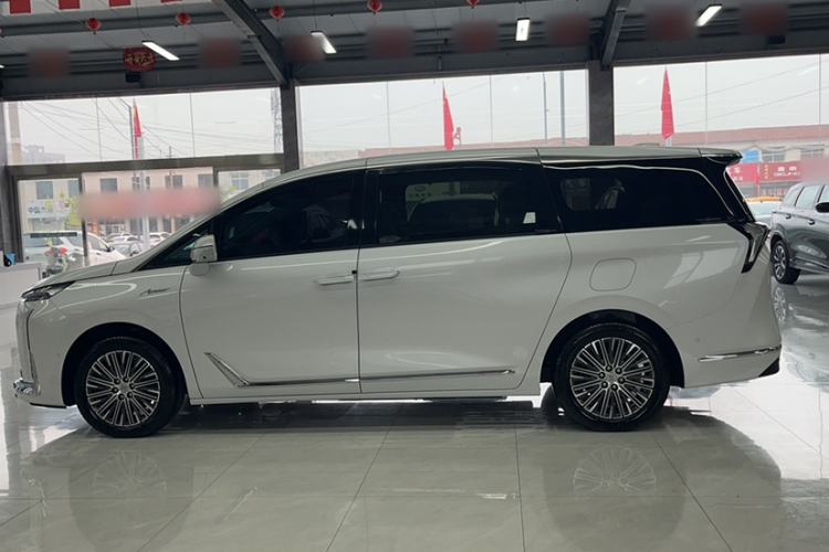 Used Buick GL8 New Energy 2024 Lu Zun Luxury Edition 7-Seater Exterior 2
