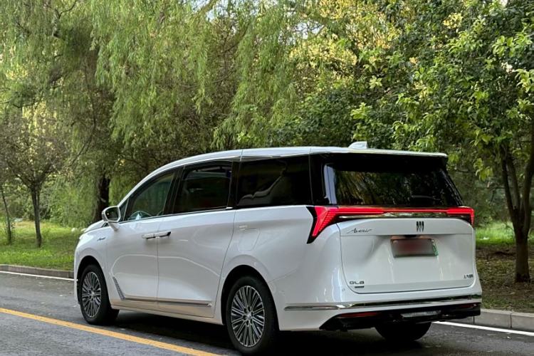 Used Buick GL8 New Energy 2024 Lu Zun Luxury Edition 7-Seater Exterior 3