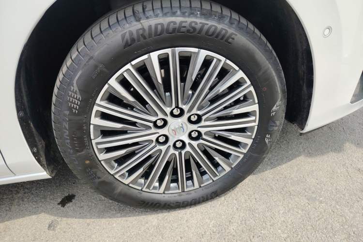 Used Buick GL8 New Energy 2024 Lu Zun Luxury Edition 6-Seater Exterior 4