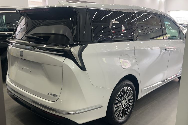Used Buick GL8 New Energy 2024 Lu Zun Luxury Edition 6-Seater Exterior 5