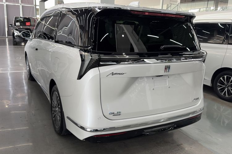 Used Buick GL8 New Energy 2024 Lu Zun Deluxe Edition 7-Seater Exterior 6
