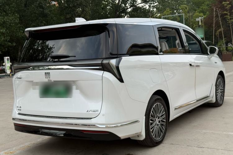 Used Buick GL8 New Energy 2024 Lu Zun Deluxe Edition 7-Seater Exterior 8