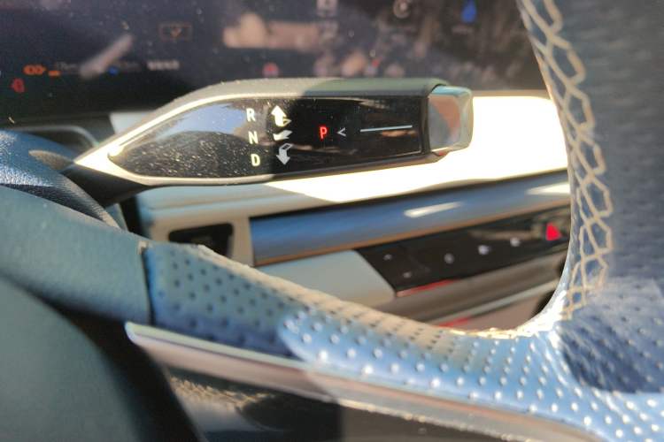 Used Buick GL8 New Energy 2024 Lu Zun Luxury Edition 7-Seater Gear Lever