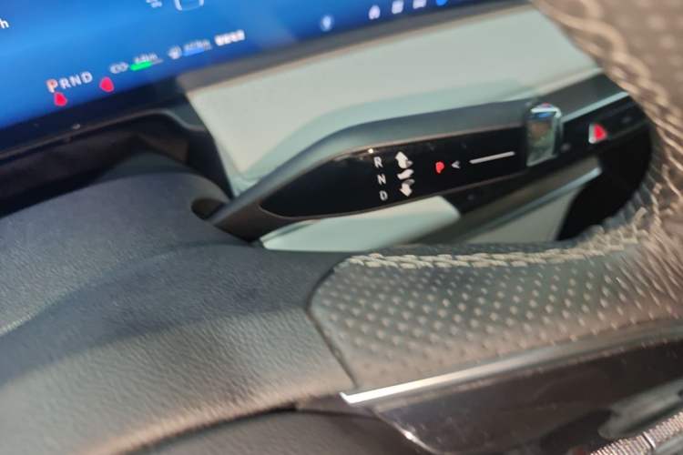 Used Buick GL8 New Energy 2024 Lu Zun Smart Edition 7-Seater Gear Lever