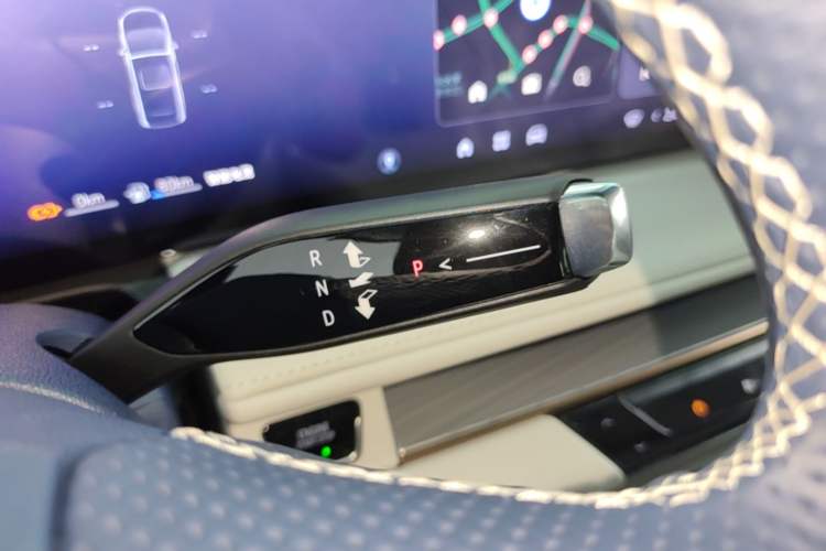 Used Buick GL8 New Energy 2024 Lu Zun Luxury Edition 6-Seater Gear Lever