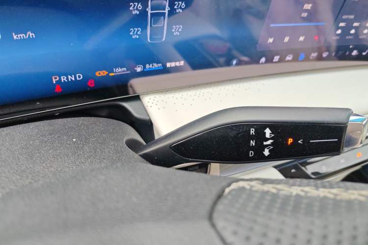 Used Buick GL8 New Energy 2024 Lu Zun Smart Edition 7-Seater Gear Lever