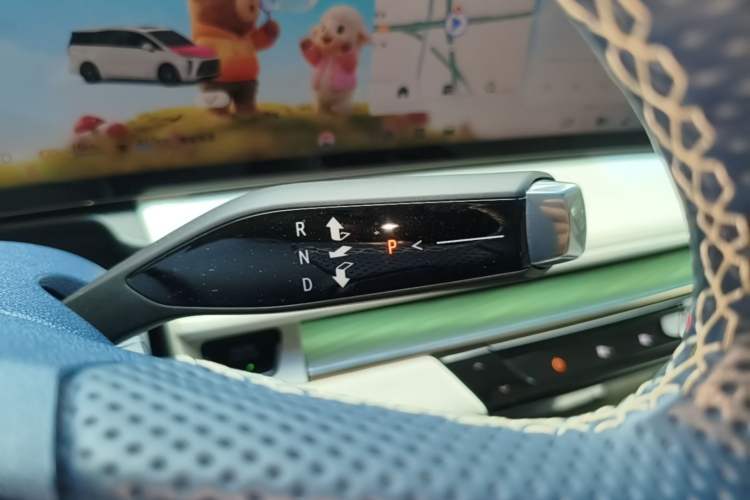 Used Buick GL8 New Energy 2024 Lu Zun Luxury Edition 6-Seater Gear Lever