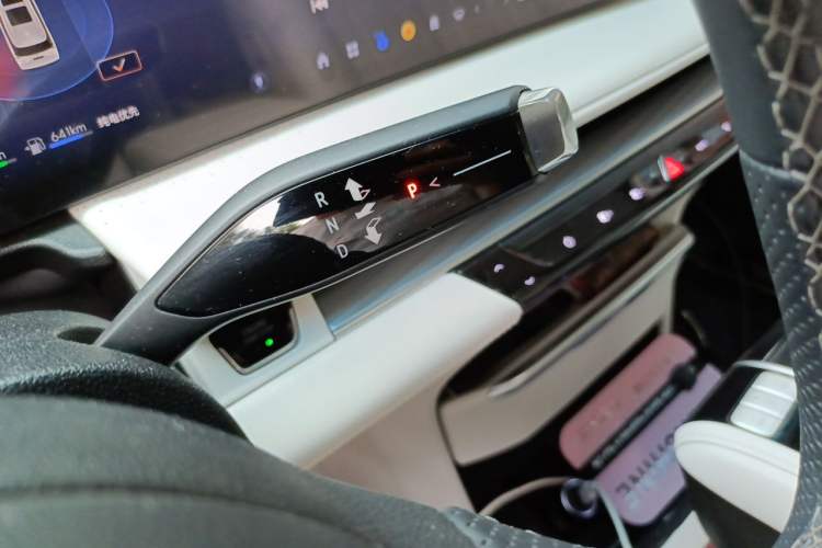 Used Buick GL8 New Energy 2024 Lu Zun Deluxe Edition 7-Seater Gear Lever