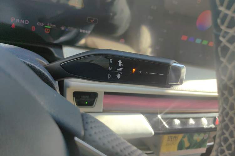 Used Buick GL8 New Energy 2024 Lu Zun Luxury Edition 7-Seater Gear Lever