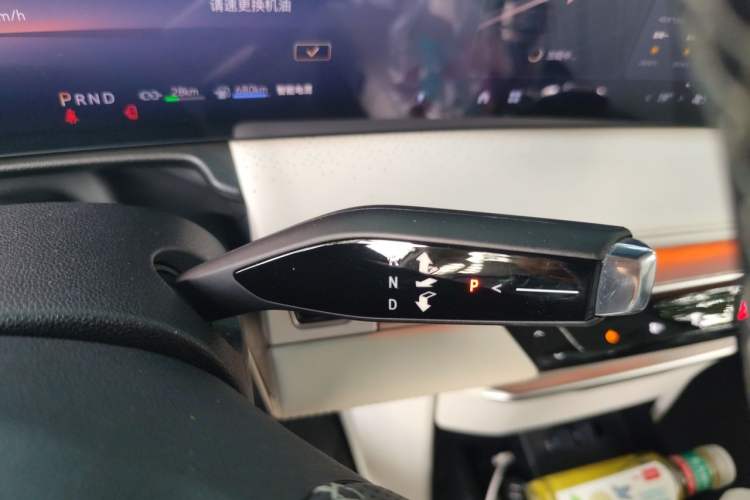 Used Buick GL8 New Energy 2024 Lu Zun Luxury Edition 7-Seater Gear Lever