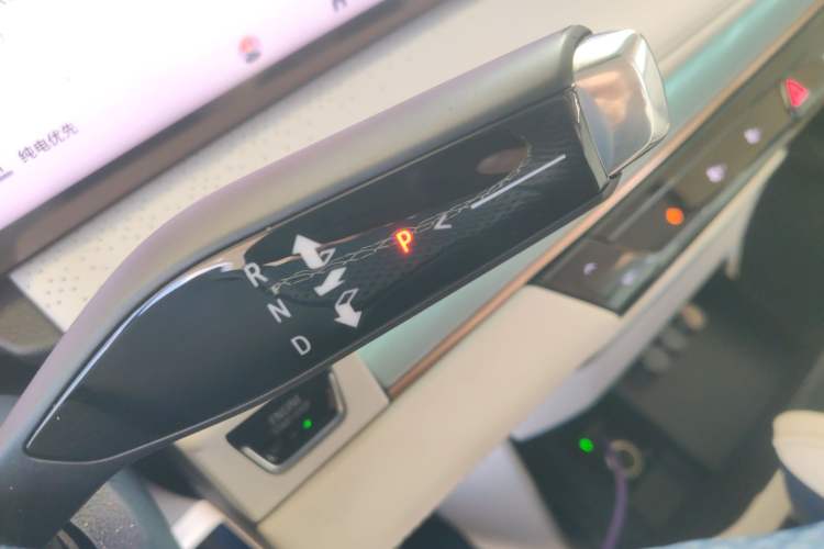 Used Buick GL8 New Energy 2024 Lu Zun Luxury Edition 7-Seater Gear Lever