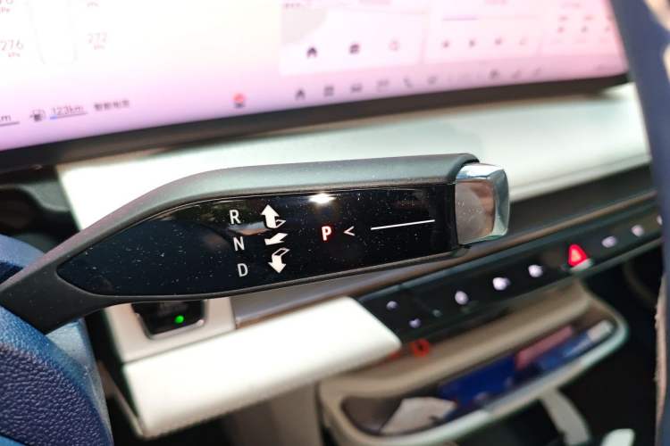 Used Buick GL8 New Energy 2024 Lu Zun Luxury Edition 7-Seater Gear Lever