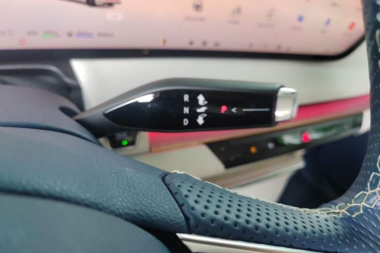 Used Buick GL8 New Energy 2024 Lu Zun Luxury Edition 7-Seater Gear Lever