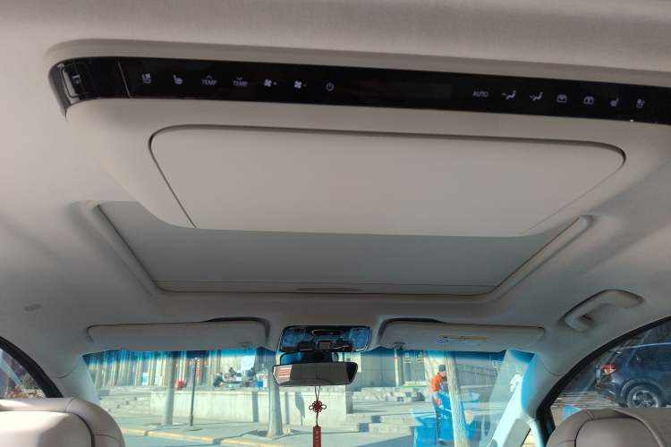 Used Buick GL8 New Energy 2024 Lu Zun Luxury Edition 7-Seater Headliner
