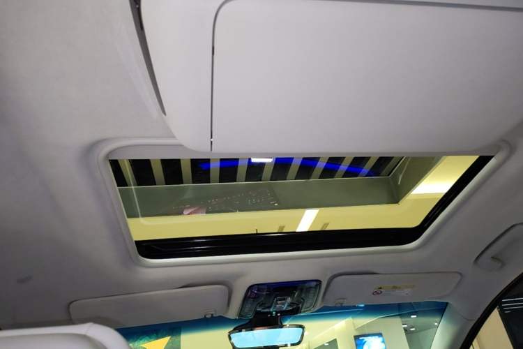 Used Buick GL8 New Energy 2024 Lu Zun Luxury Edition 7-Seater Headliner