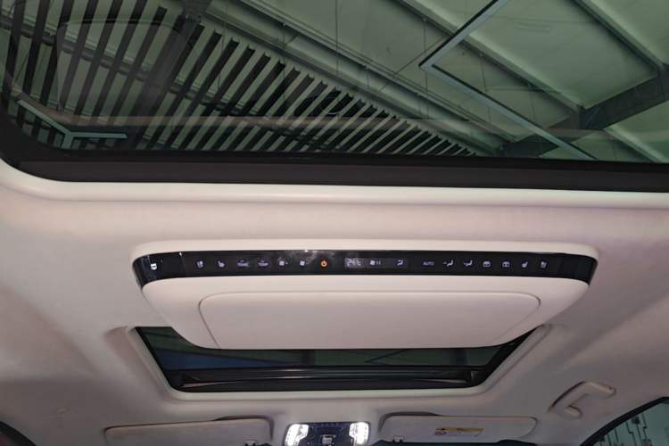 Used Buick GL8 New Energy 2024 Lu Zun Luxury Edition 7-Seater Headliner