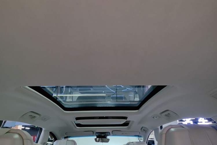 Used Buick GL8 New Energy 2024 Lu Zun Luxury Edition 7-Seater Headliner